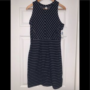 🟣Old Navy small petite navy white stripe dress